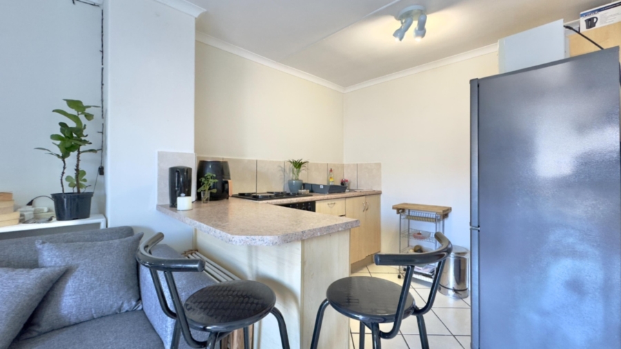 To Let 1 Bedroom Property for Rent in Whispering Pines Western Cape